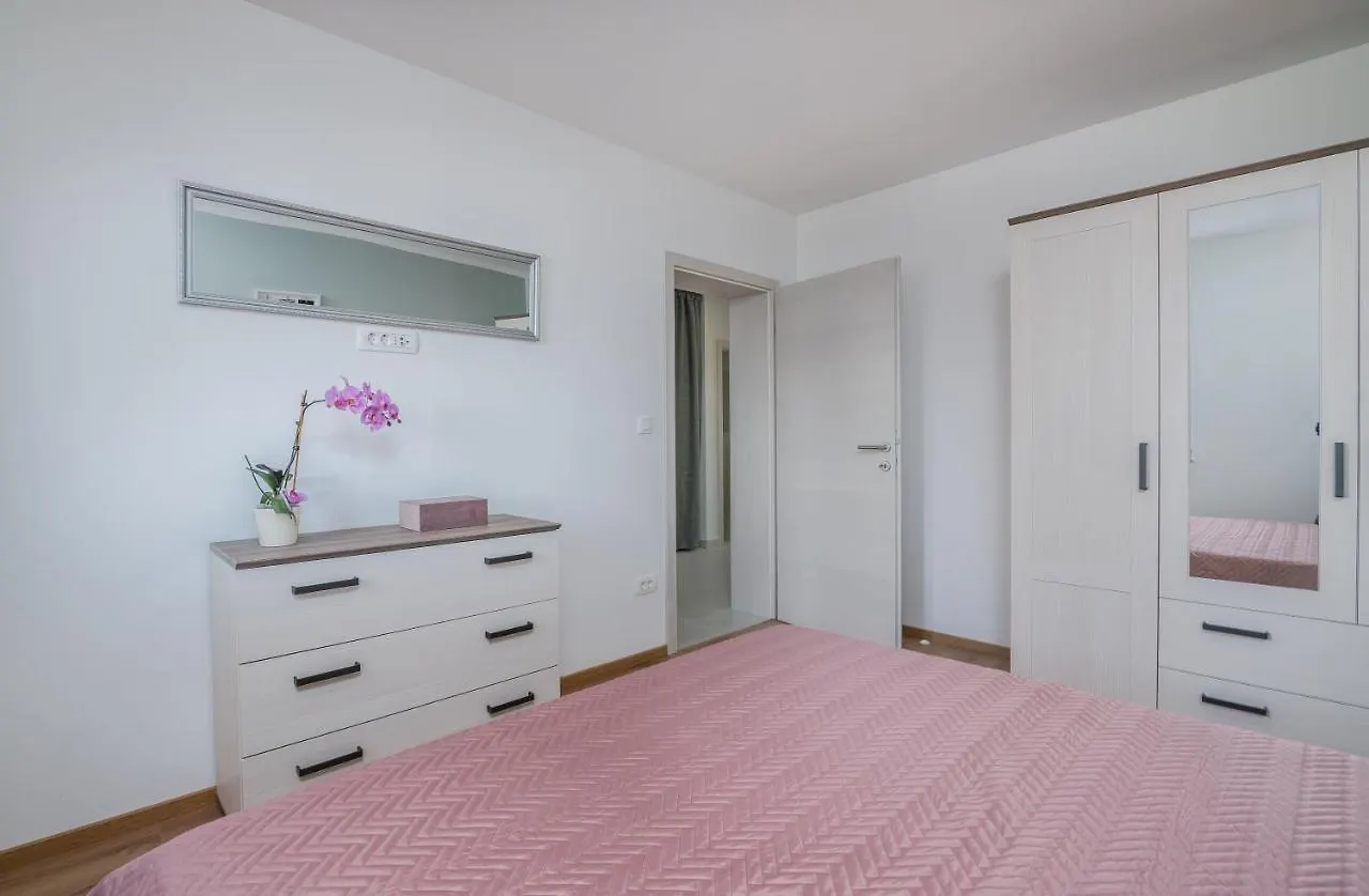 Apartment Nevera 2 Vrbnik